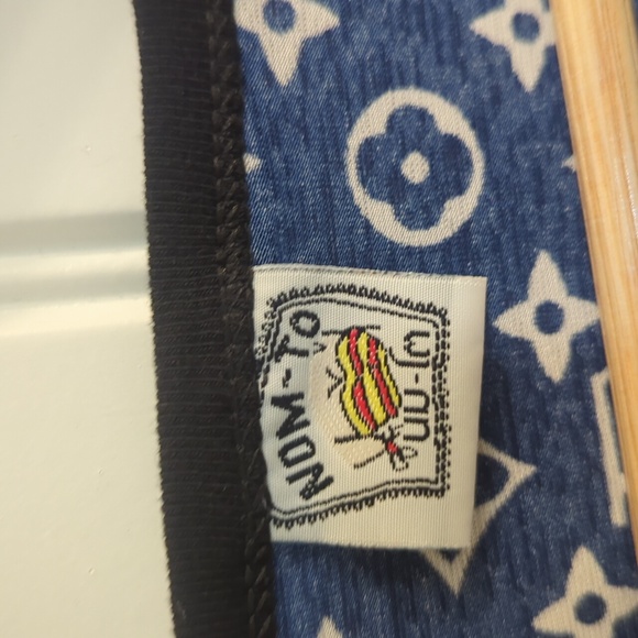 Women's 3/4 sleeve Top - Picture 3 of 5